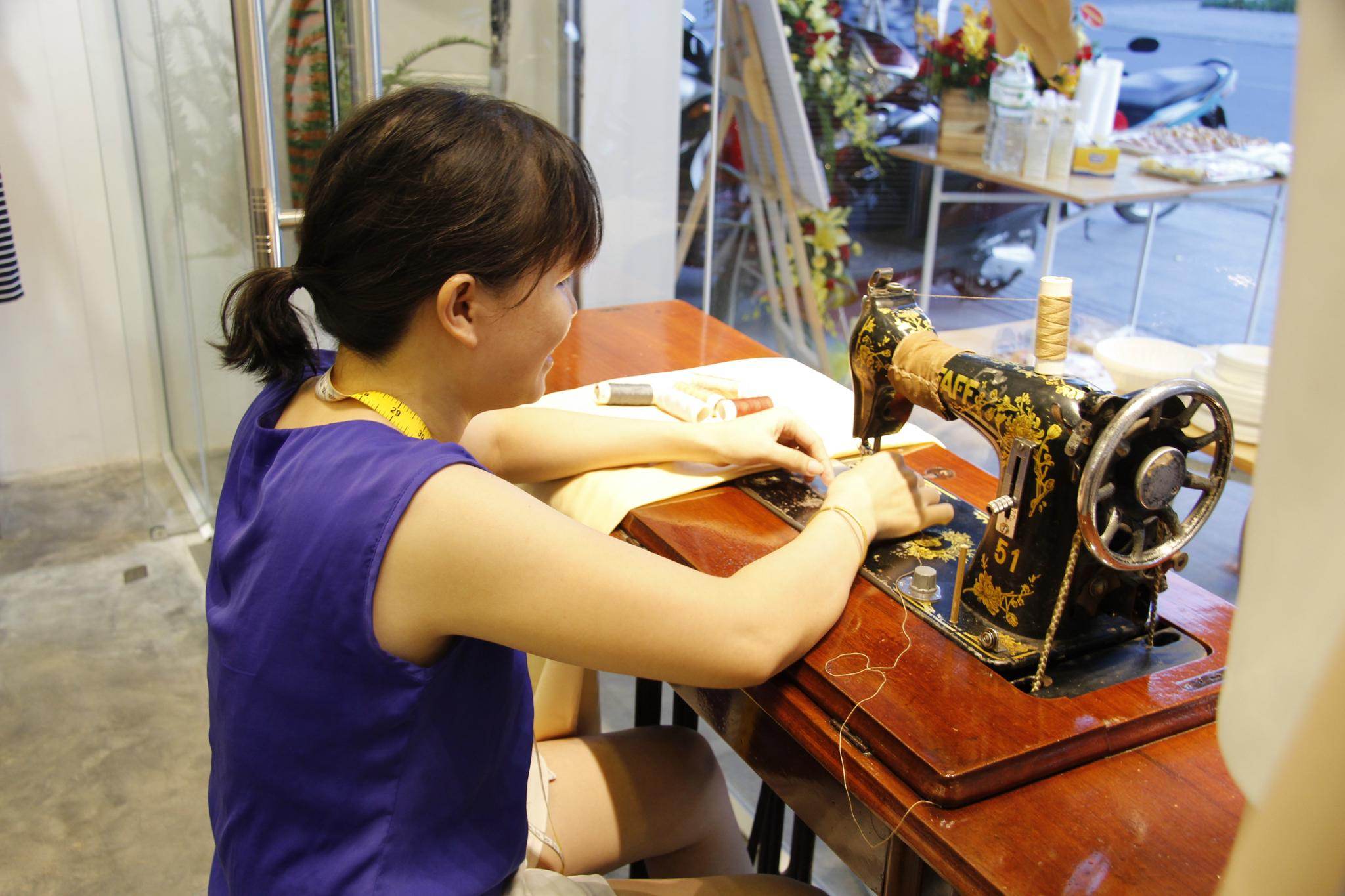 Câu chuyện nghề may - Hity