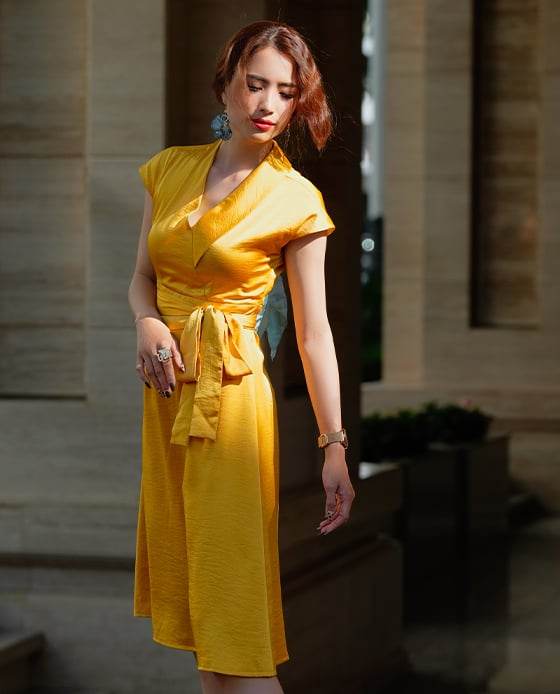 Đầm Cổ Sam Tuscany DRE145 Vàng Hoàng Yến - Hity