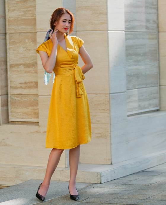 Đầm Cổ Sam Tuscany DRE145 Vàng Hoàng Yến - Hity