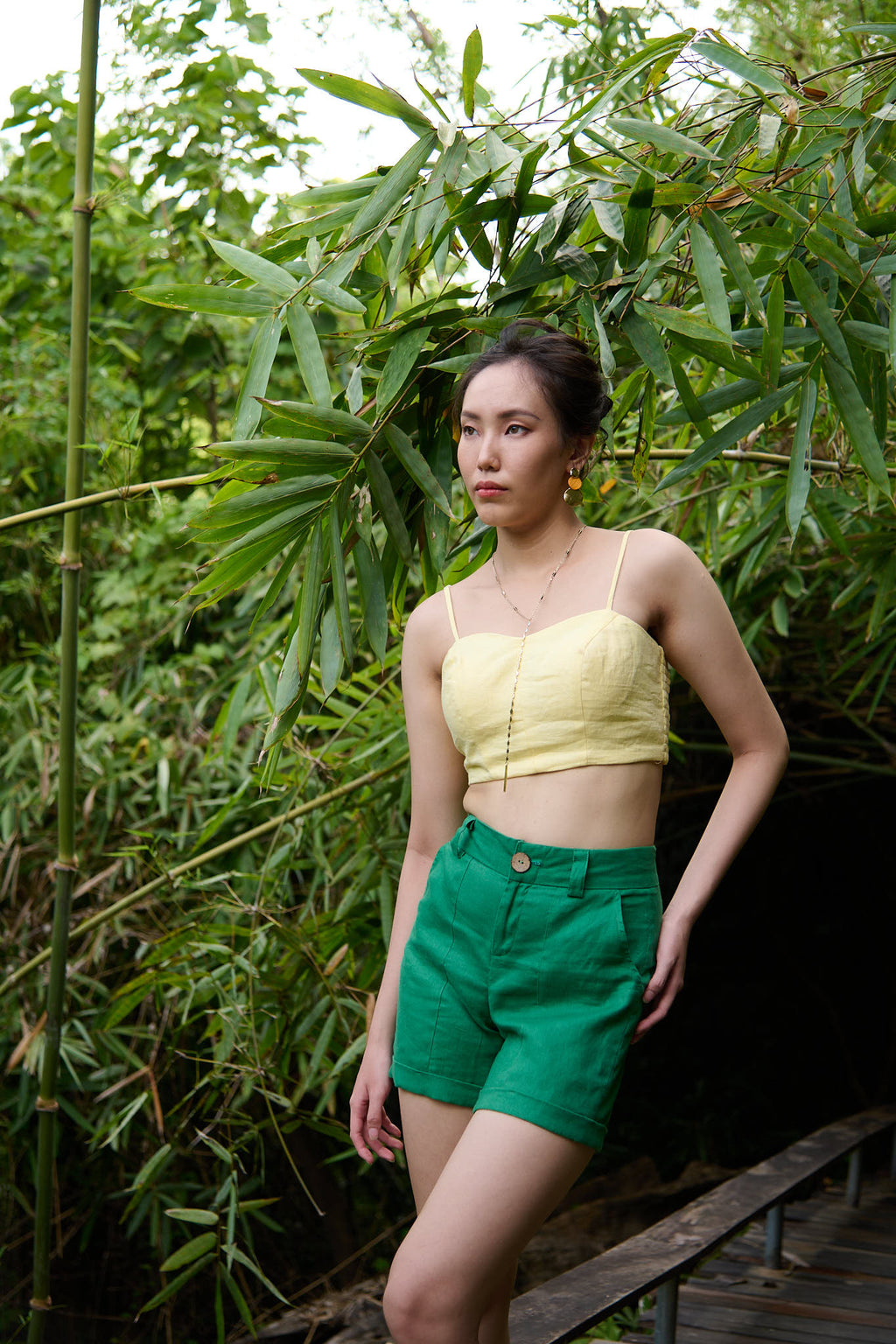 Áo croptop bratop linen vàng thời trang Hity