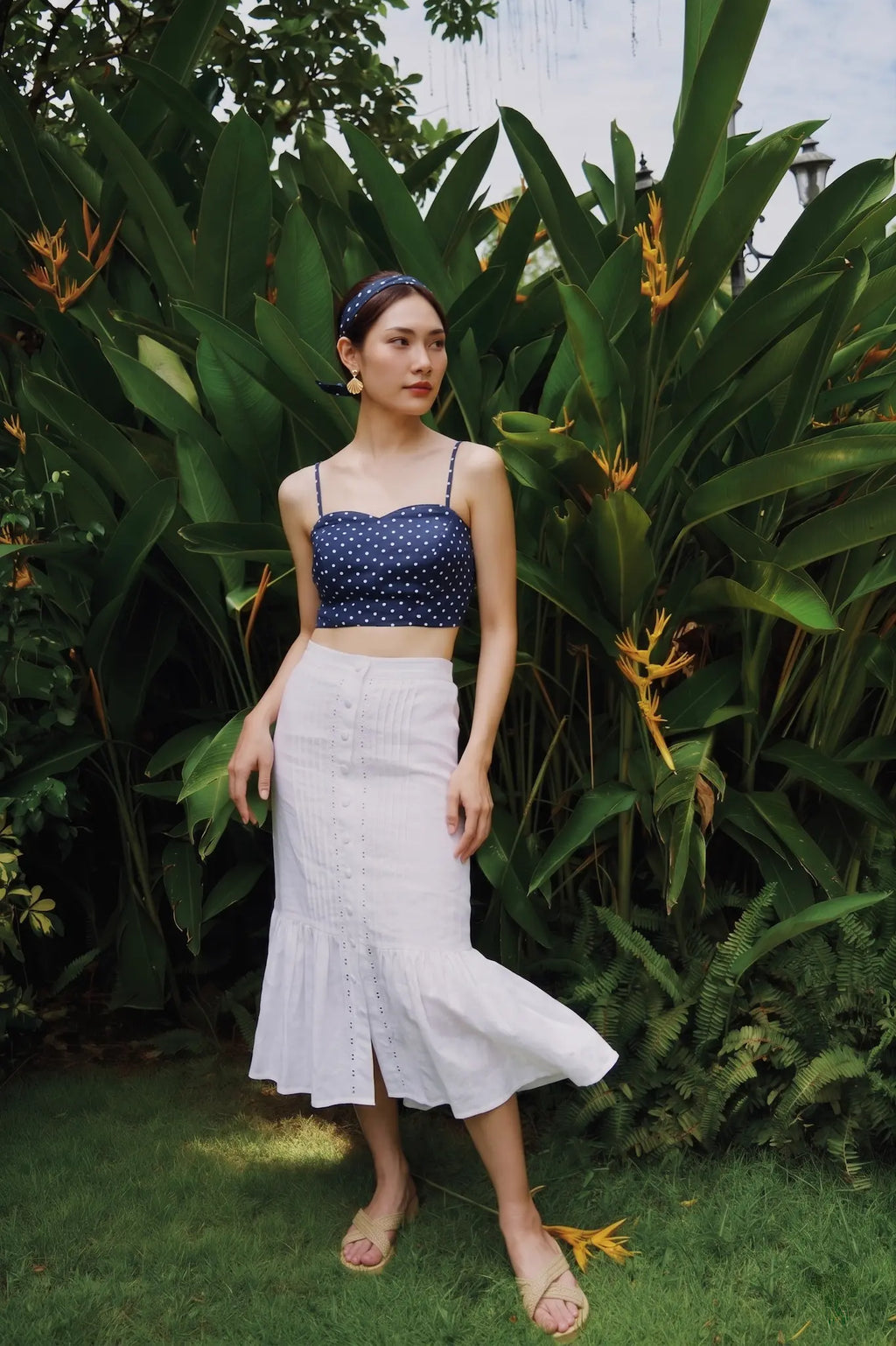 Áo crop top hai dây linen chấm bi thời trang Hity
