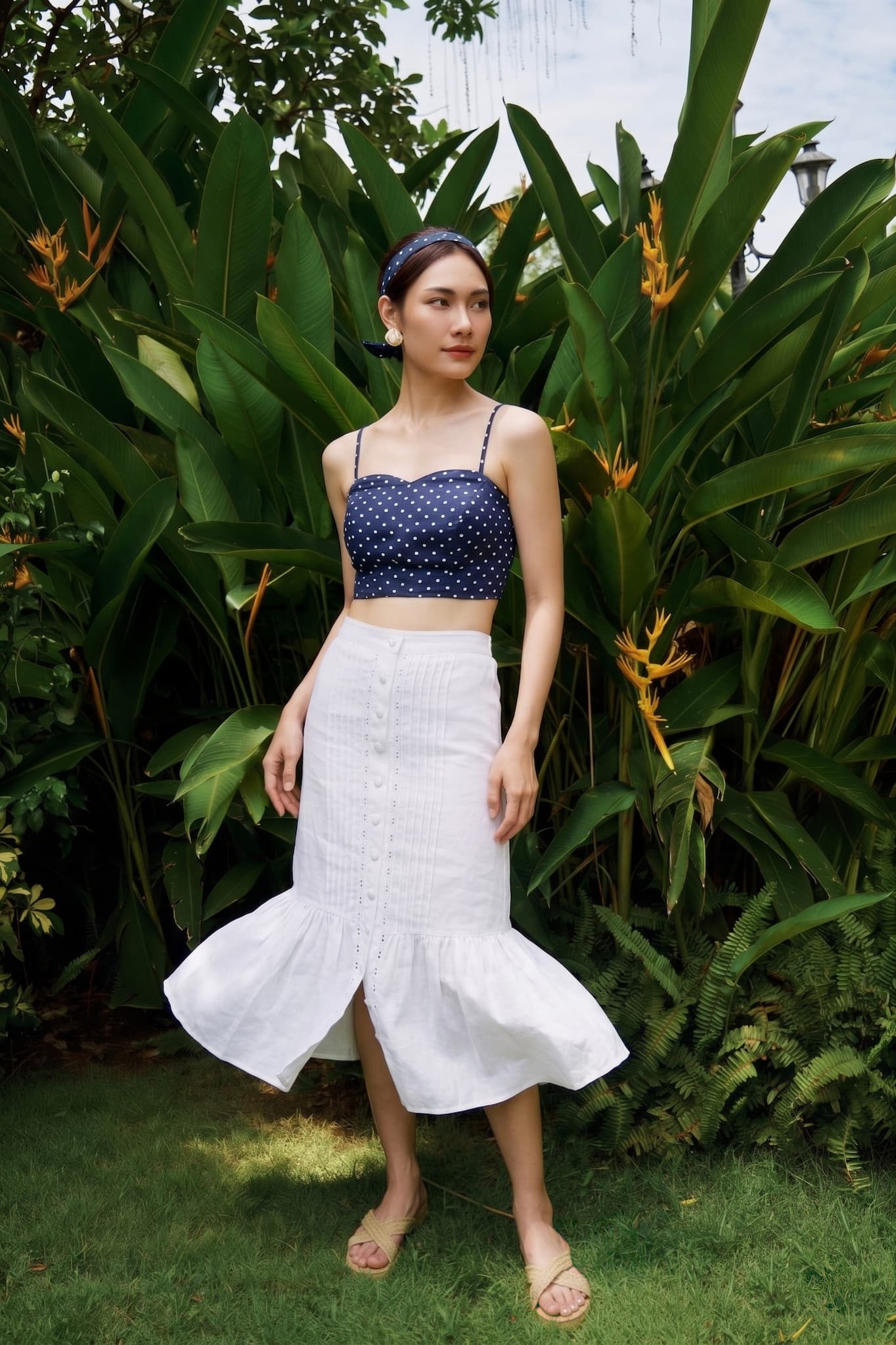 Áo crop top hai dây linen chấm bi thời trang Hity
