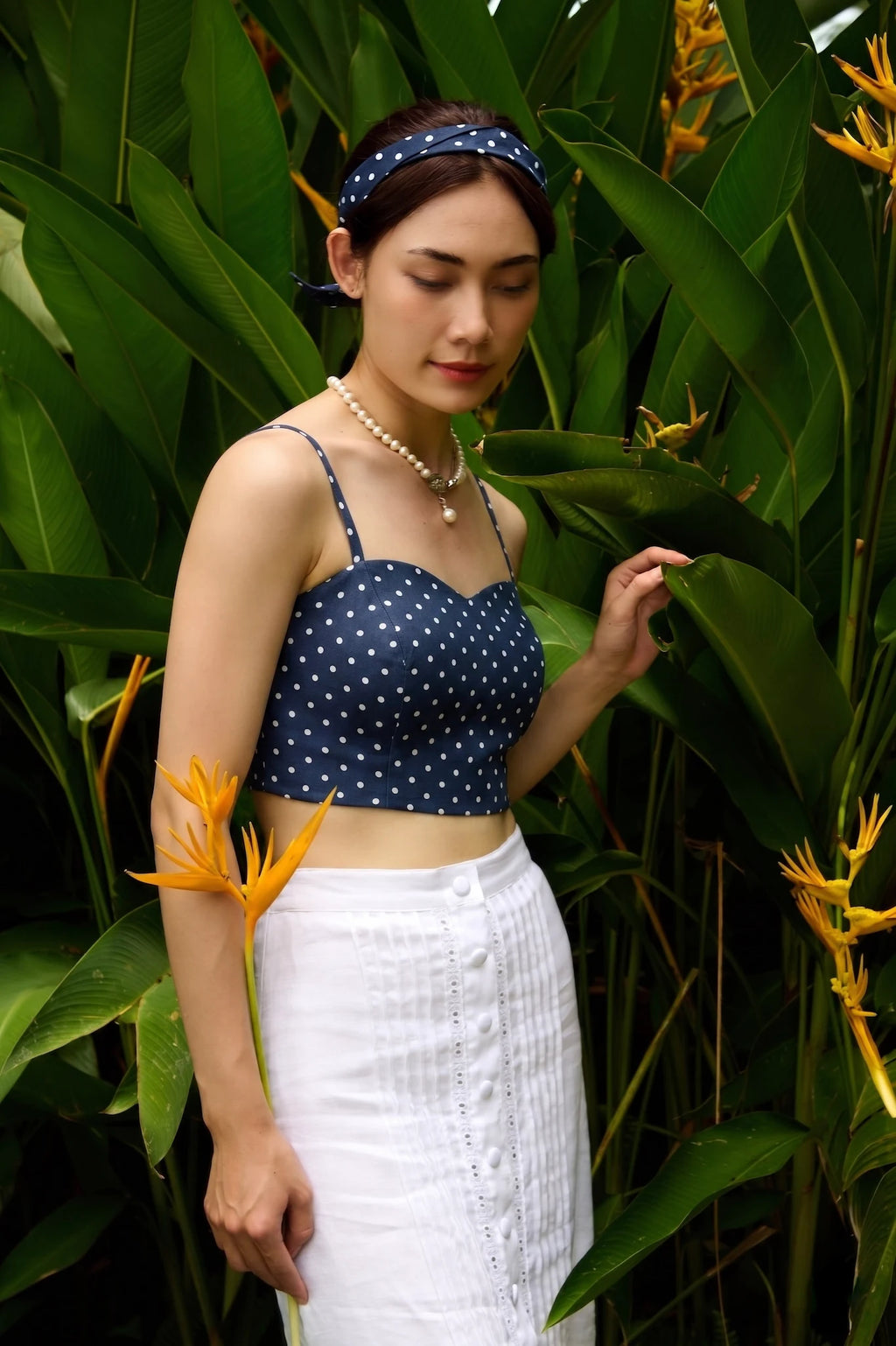 Áo crop top hai dây linen chấm bi thời trang Hity