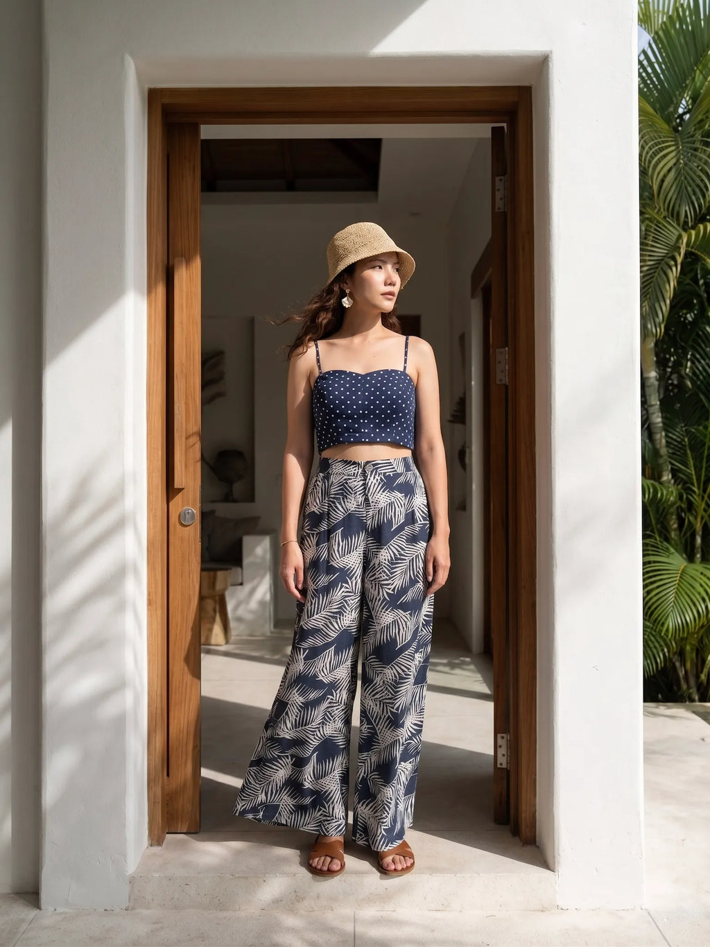 Áo crop top hai dây linen chấm bi thời trang Hity