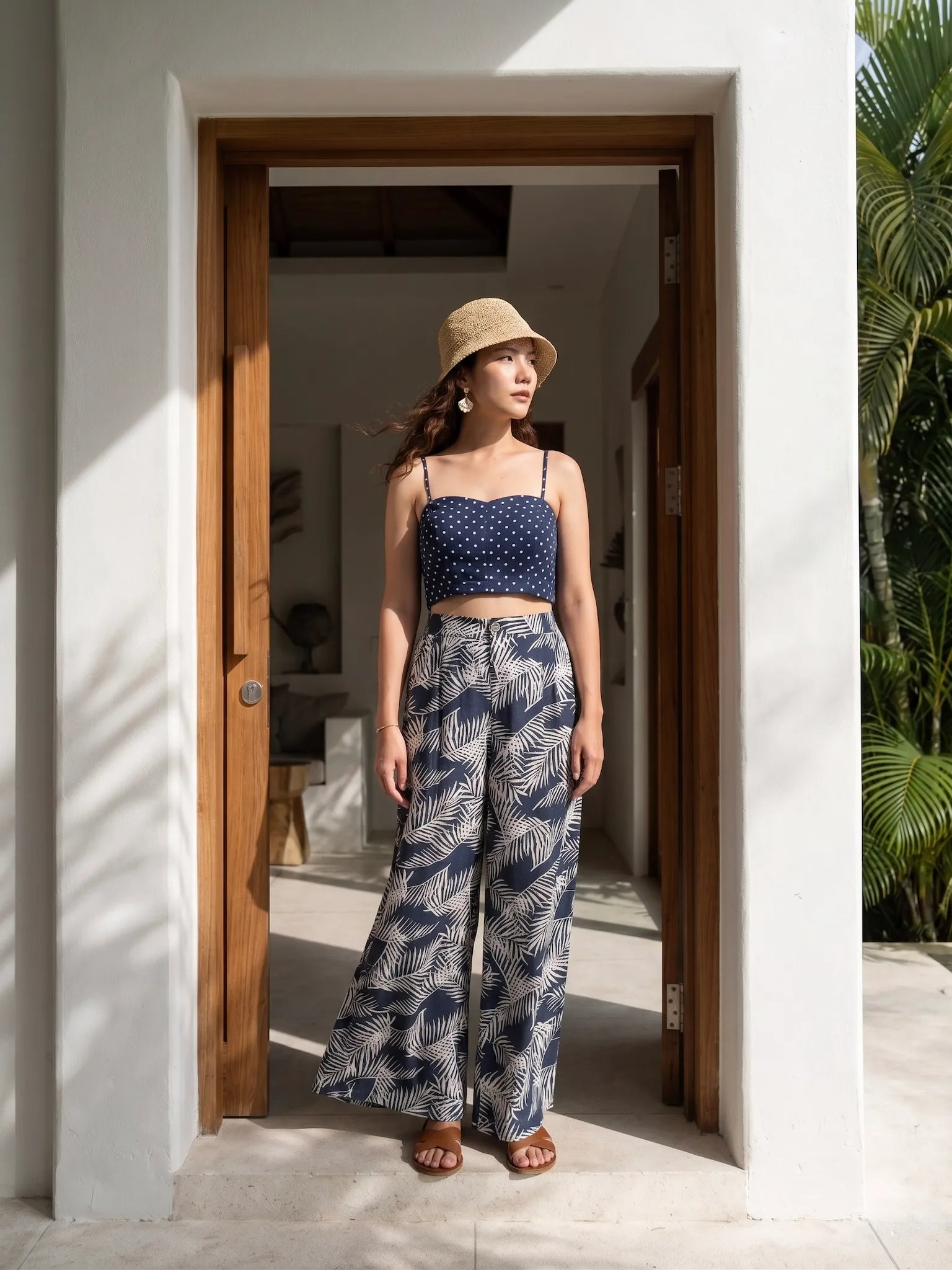Áo crop top hai dây linen chấm bi thời trang Hity