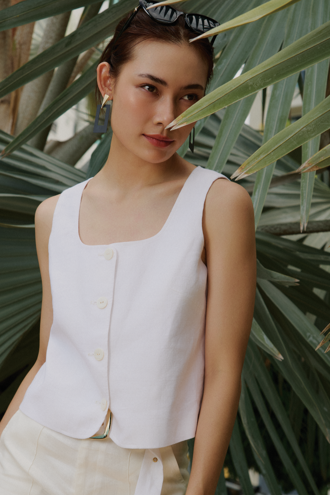Áo crop top sát nách linen trắng thời trang Hity