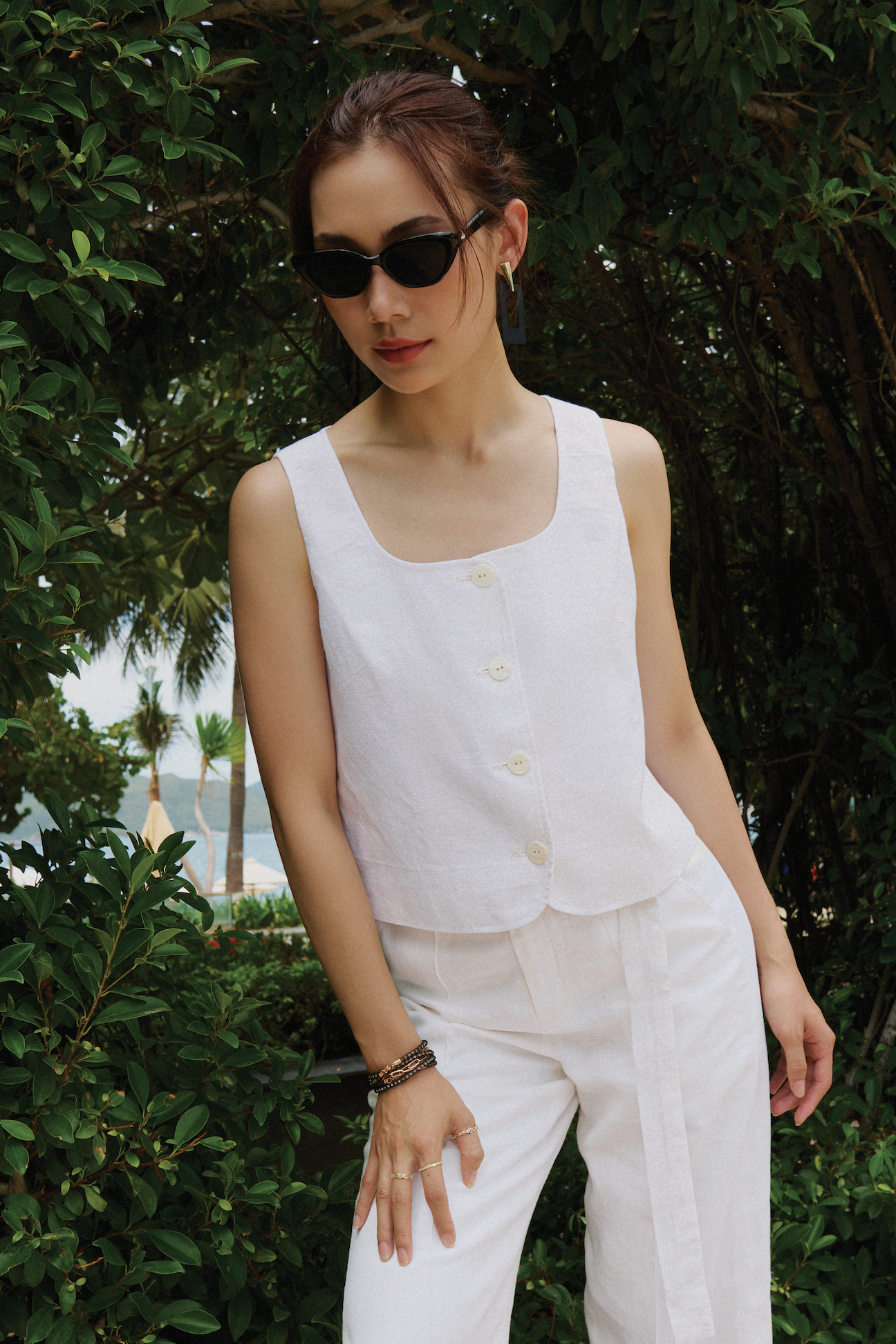 Áo crop top sát nách linen trắng thời trang Hity