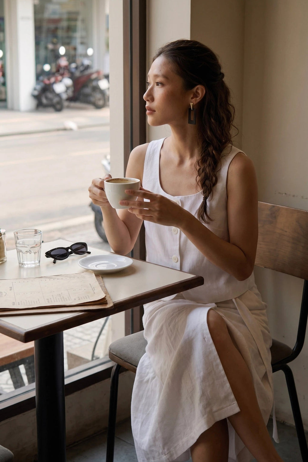 Áo croptop cổ vuông linen trắng thời trang Hity