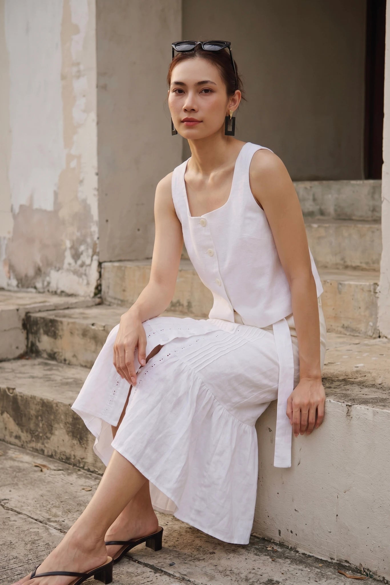 Áo croptop cổ vuông linen trắng thời trang Hity