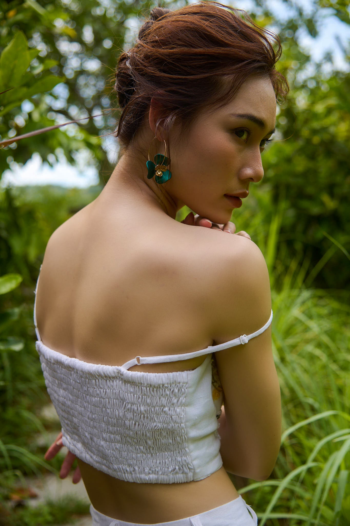 Áo croptop hai dây linen thêu tay Mơ thời trang Hity