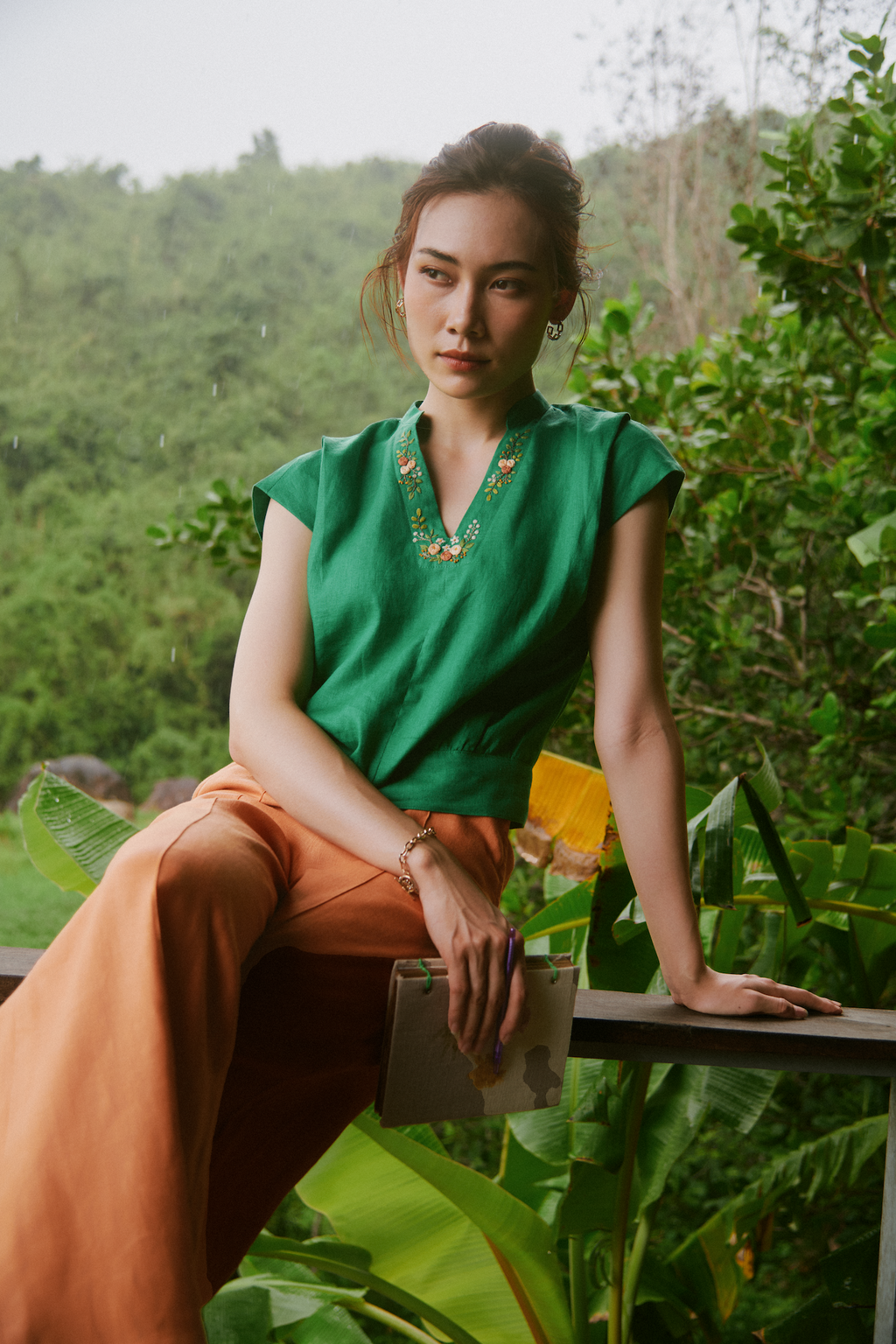 Áo bo linen thêu tay thời trang Hity