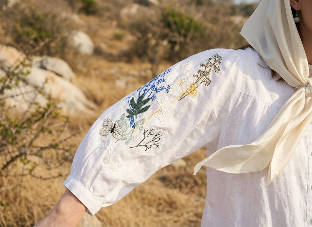 Áo linen thêu tay sơ mi cổ trụ thời trang Hity