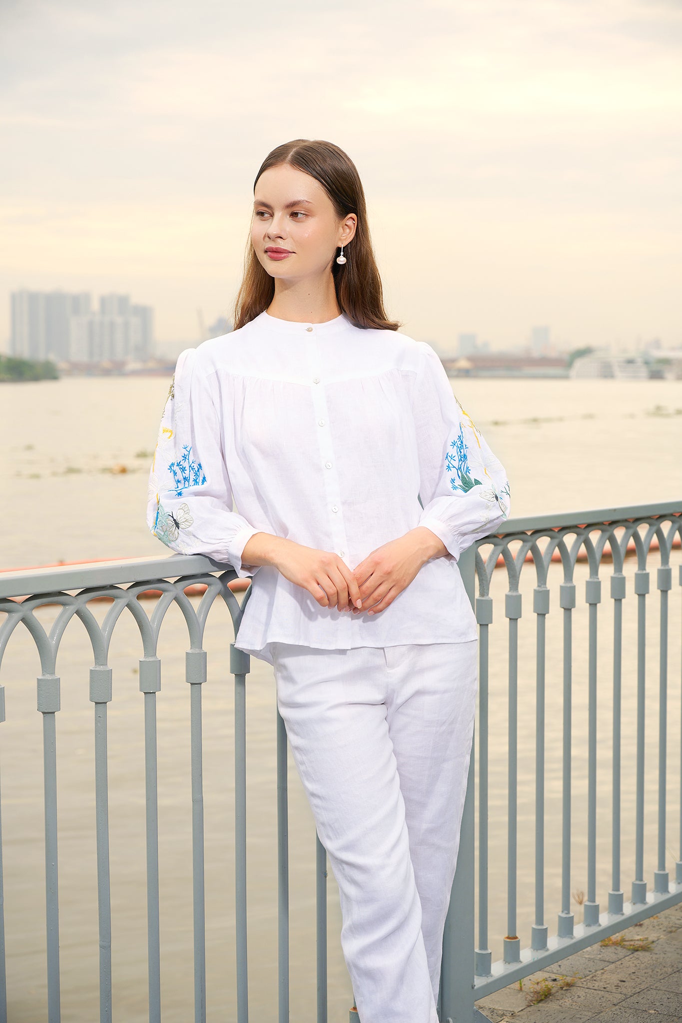 Áo linen trắng thêu tay Mơ thời trang Hity