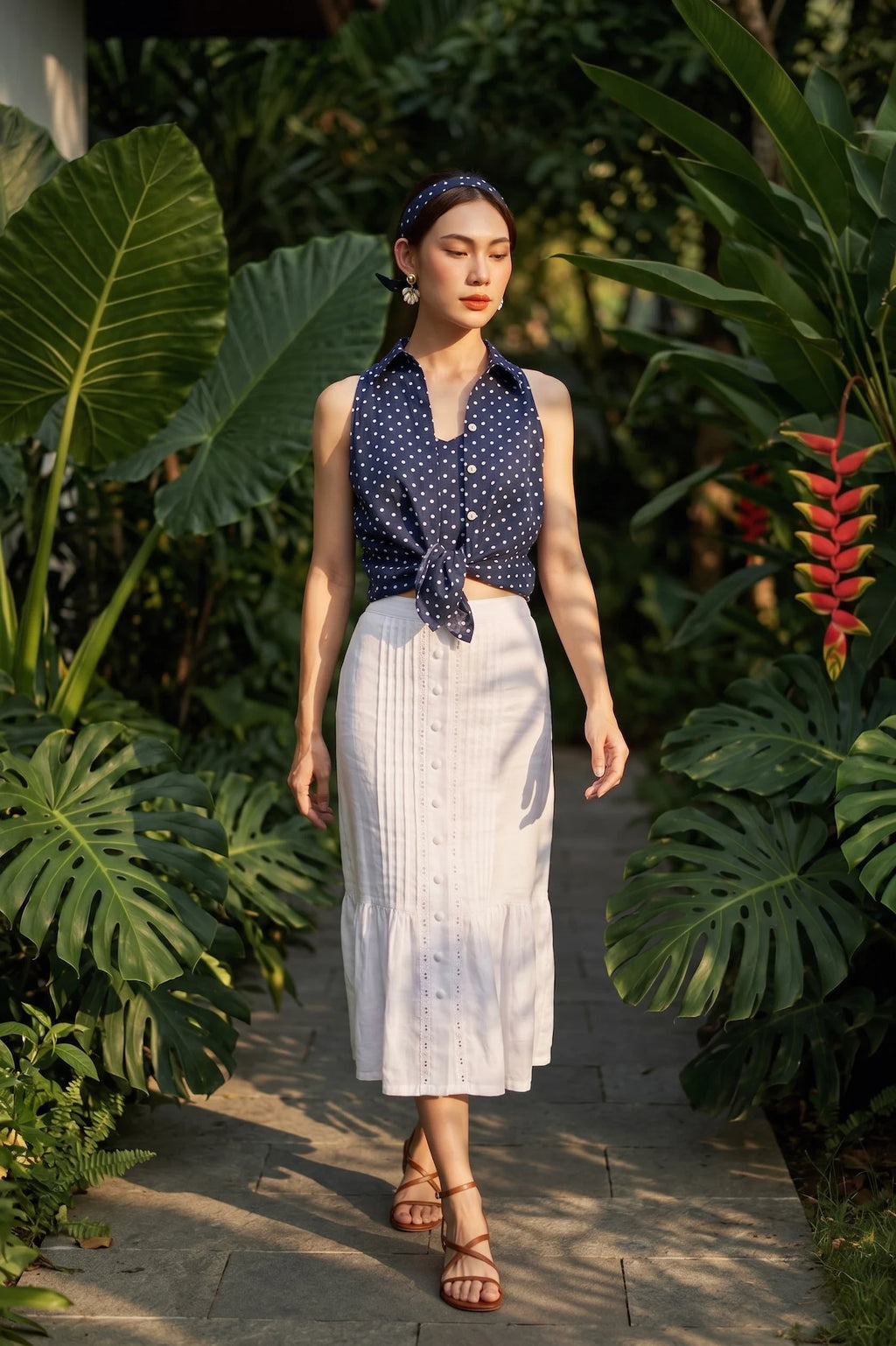 Áo sơ mi sát nách hở vai linen chấm bi thời trang Hity