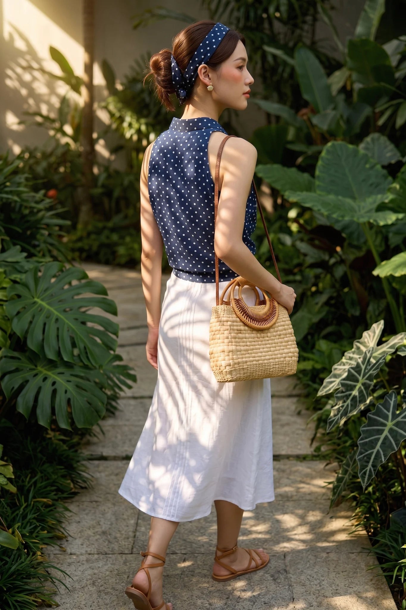 Áo sơ mi sát nách hở vai linen chấm bi thời trang Hity
