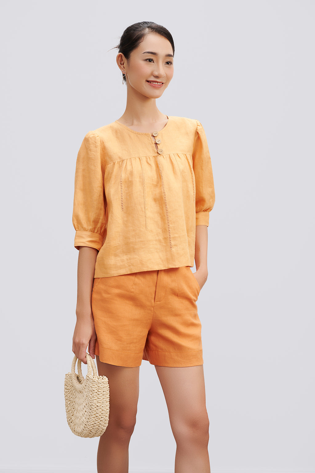 Áo thêu tay se chỉ kéo sợi linen vàng thời trang Hity