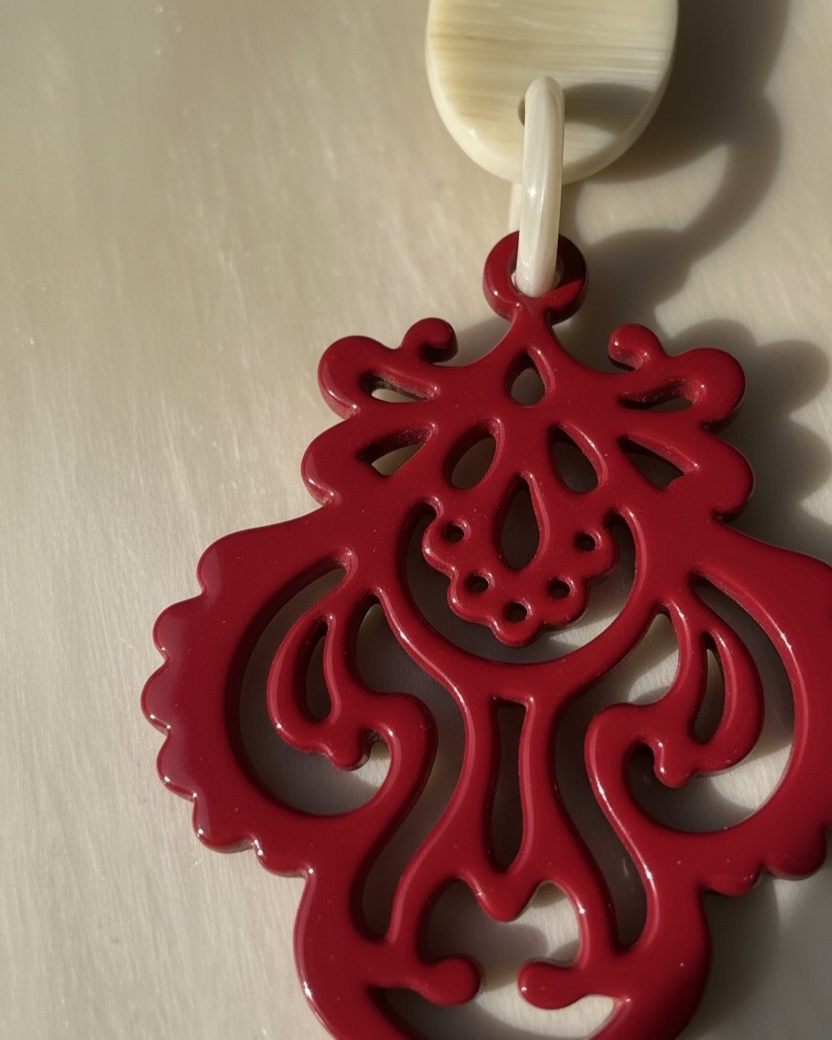 Bông tai sơn mài hoạ tiết hoa thị thời trang Hity