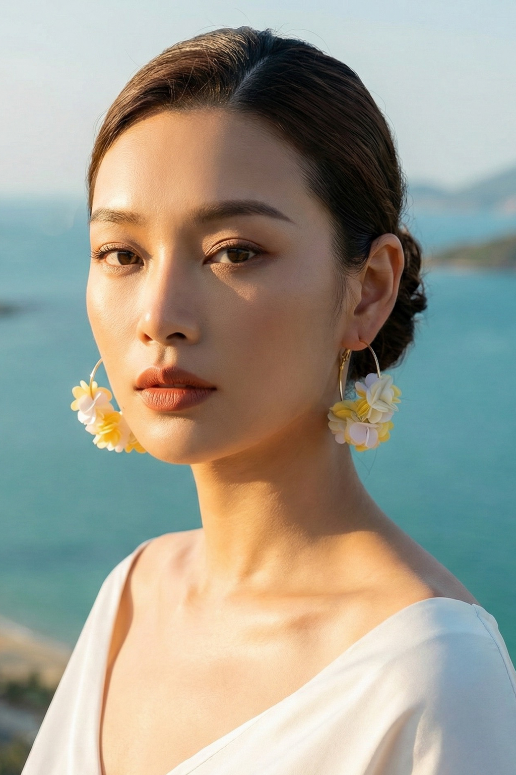 Bông tai tròn hoop cánh hoa vàng thời trang Hity