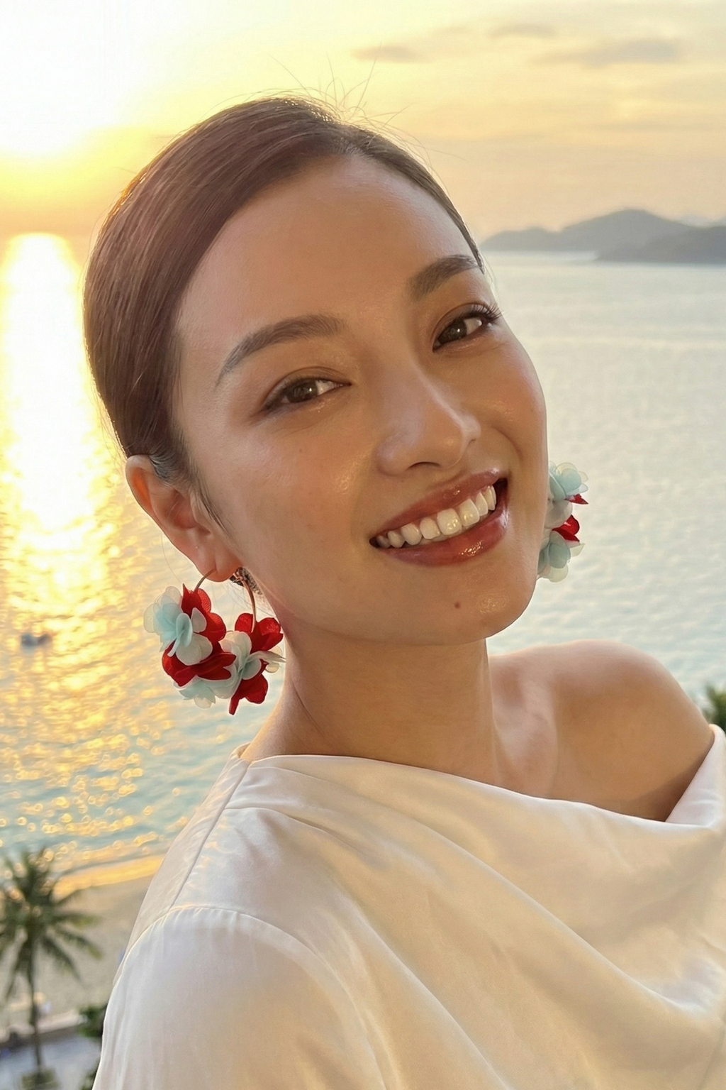 Bông tai tròn cánh hoa đỏ thời trang Hity