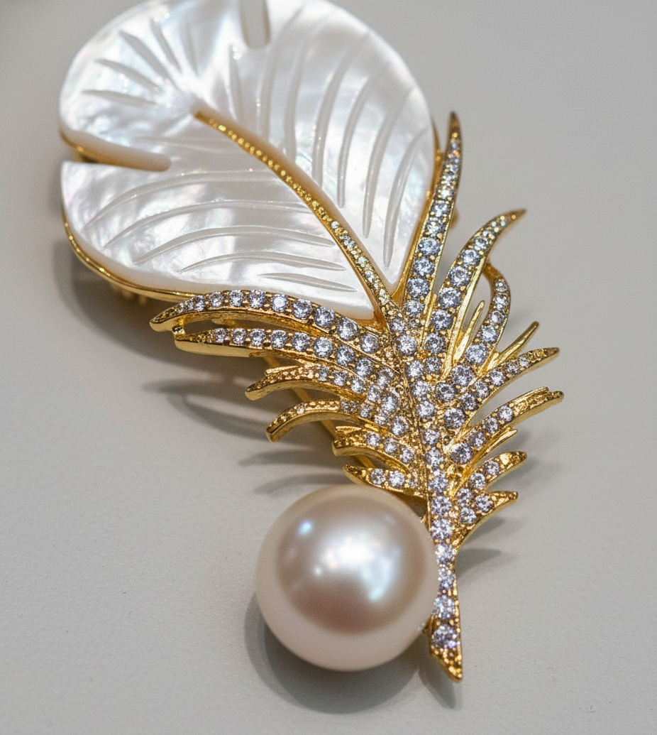 Cài áo xà cừ đính ngọc trai baroque thời trang Hity