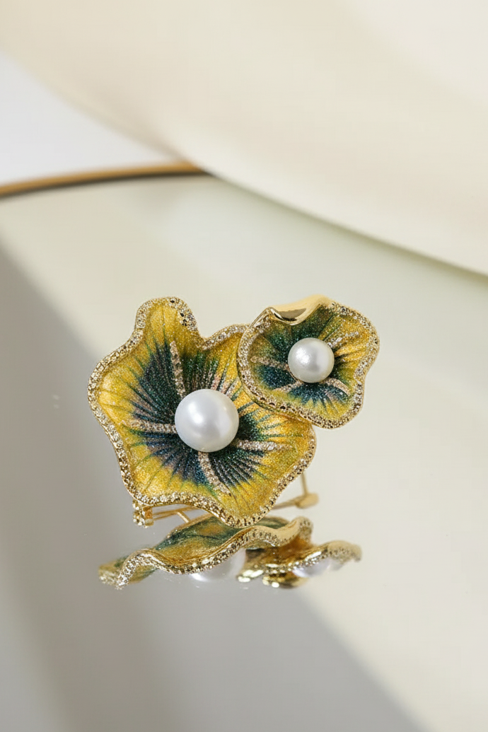 Cài áo lá sen đính ngọc trai baroque thời trang Hity