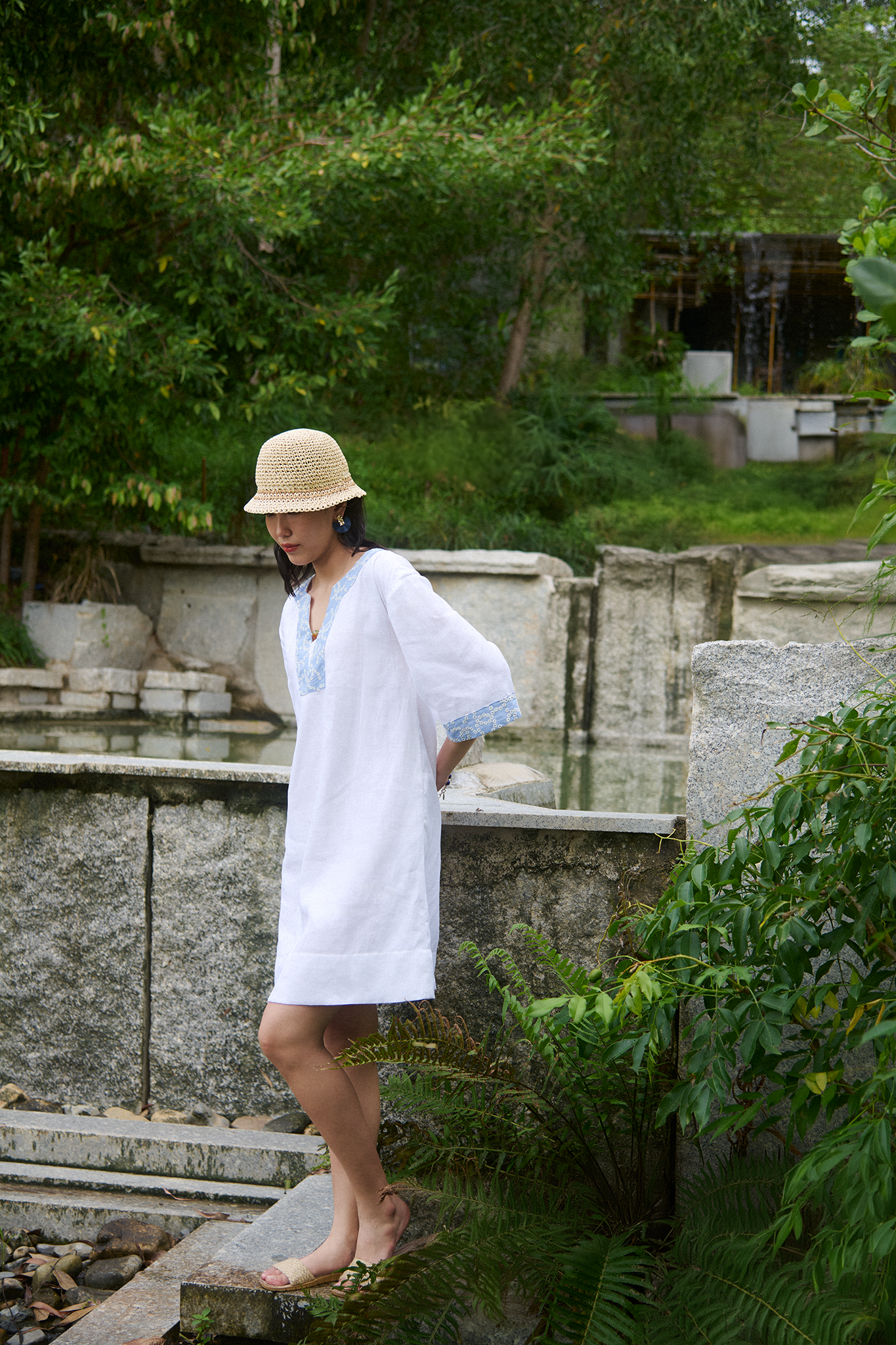 Đầm suông linen trắng phối thêu tay thời trang Hity