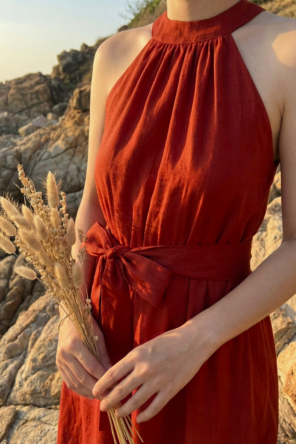 Đầm maxi dáng dài cổ yếm linen đỏ thời trang Hity