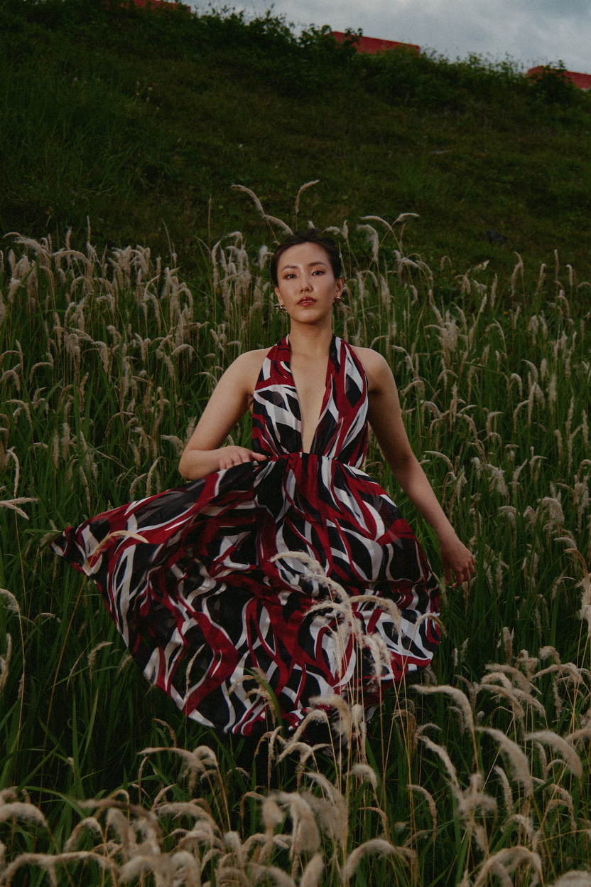 Đầm maxi cổ yếm hở lưng đi tiệc thời trang Hity