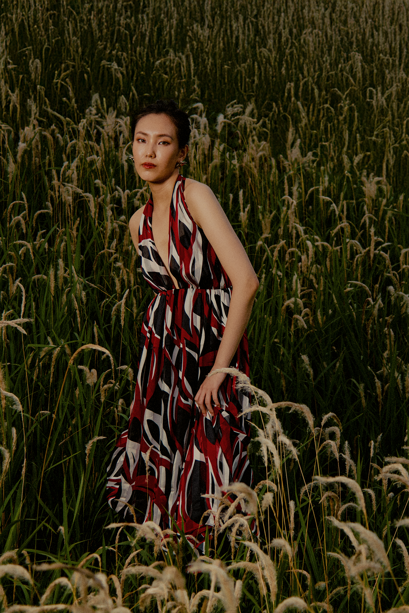 Đầm maxi cổ yếm hở lưng đi tiệc thời trang Hity