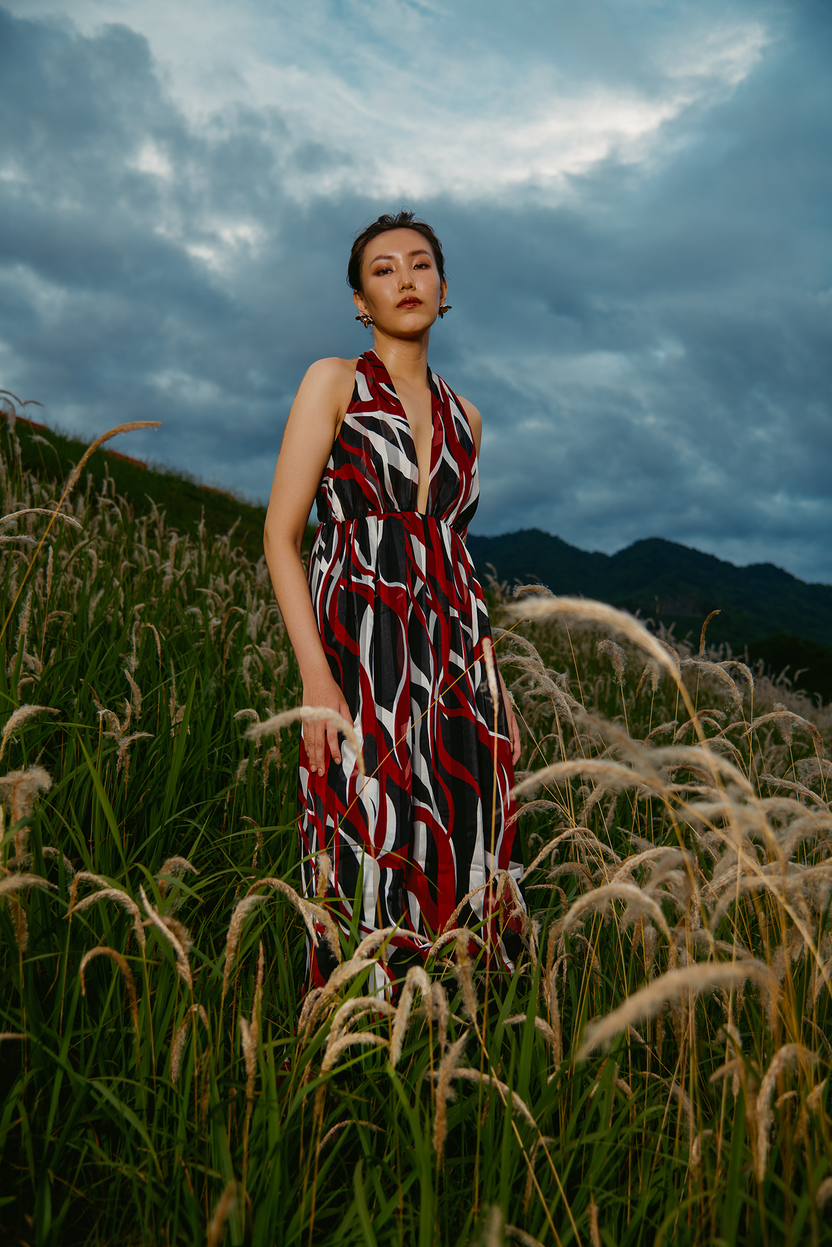 Đầm maxi cổ yếm hở lưng đi tiệc thời trang Hity