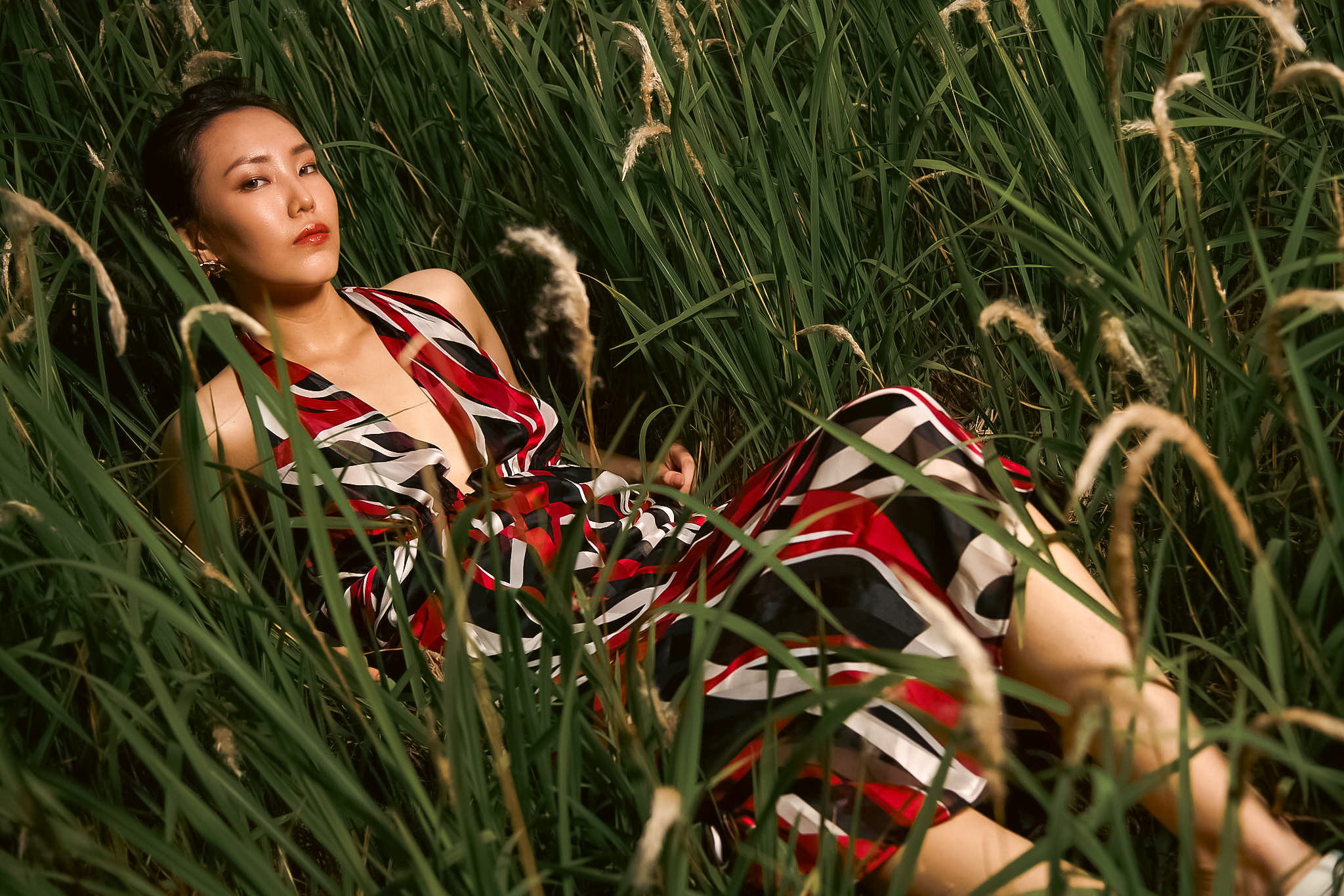 Đầm maxi cổ yếm hở lưng đi tiệc thời trang Hity