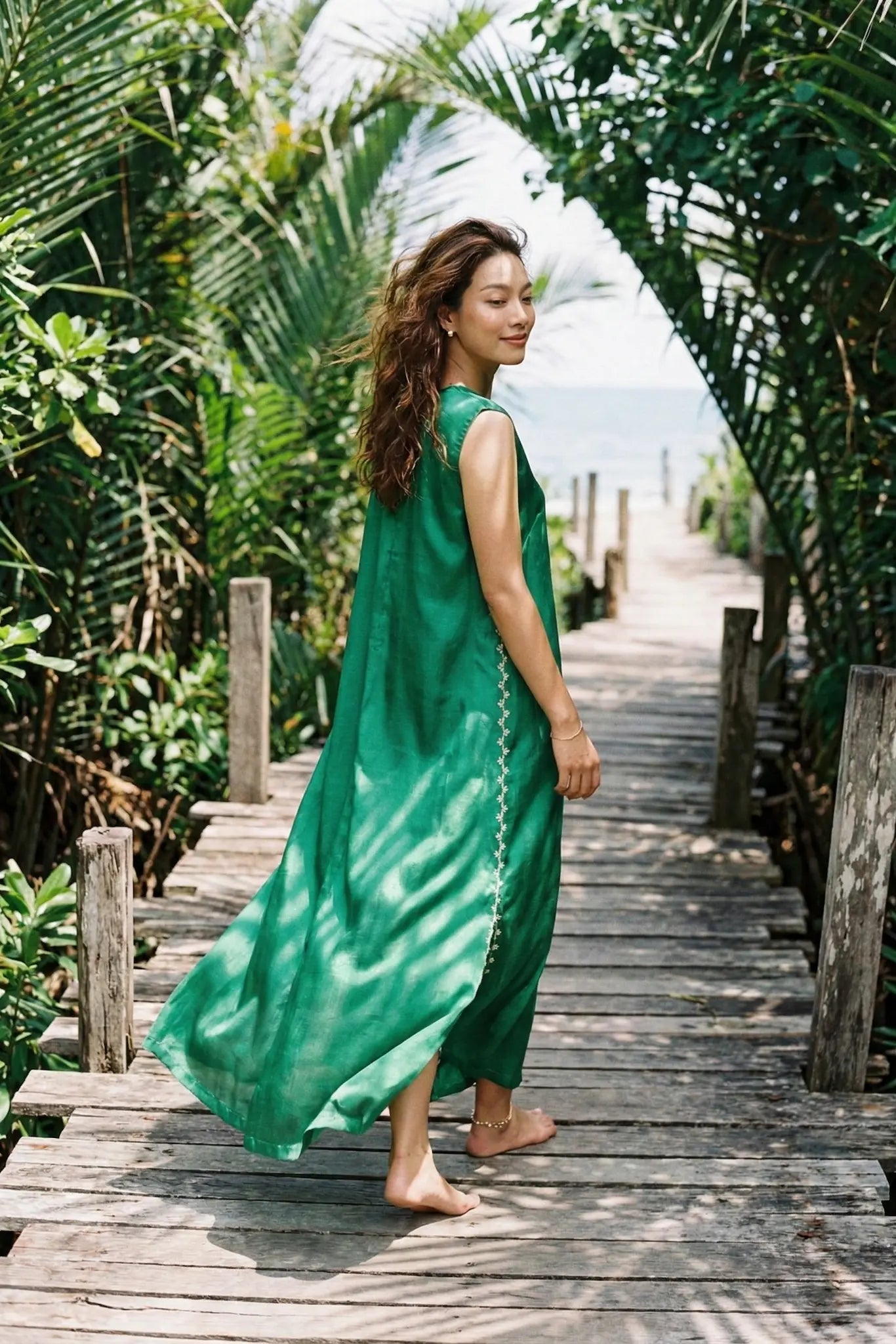 Đầm maxi lụa tơ tằm thêu tay thời trang Hity