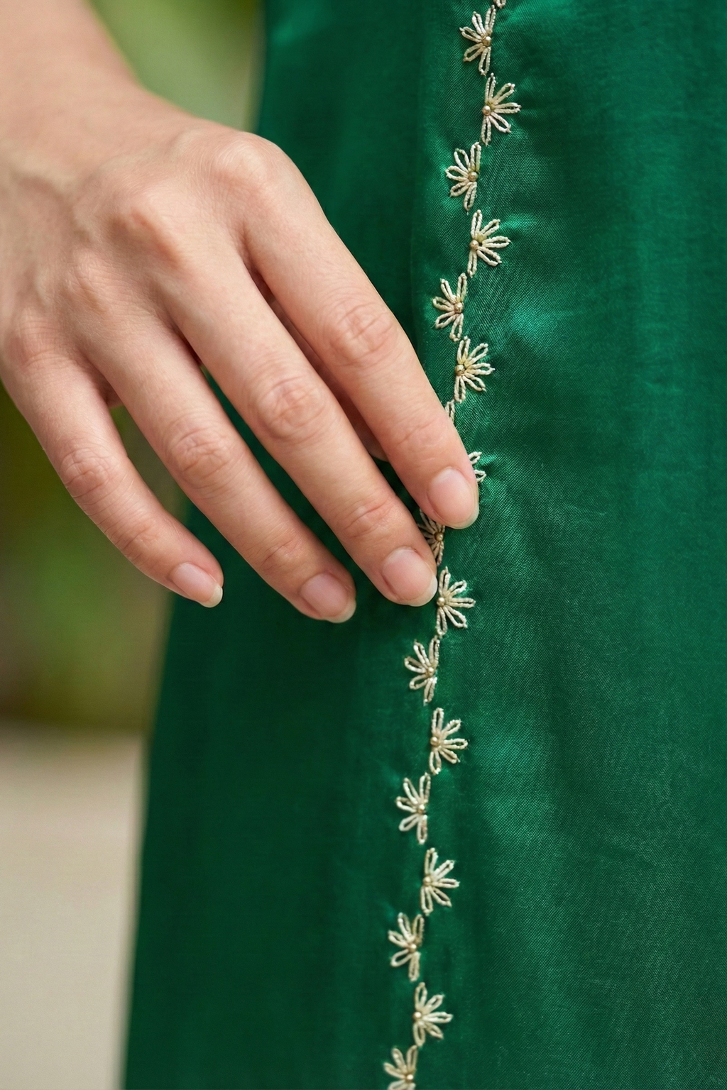 Đầm maxi lụa tơ tằm thêu tay thời trang Hity