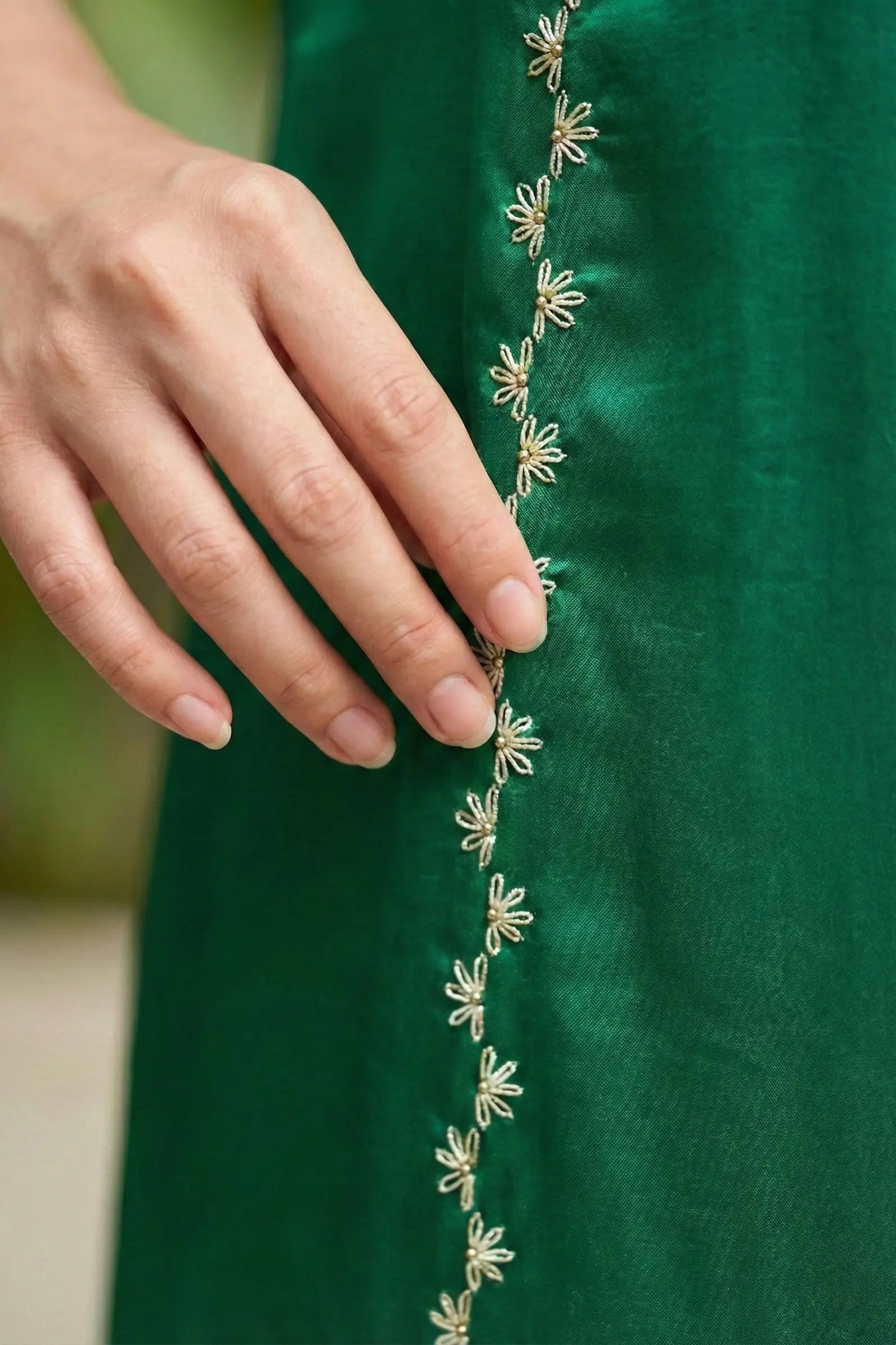 Đầm maxi lụa tơ tằm thêu tay thời trang Hity