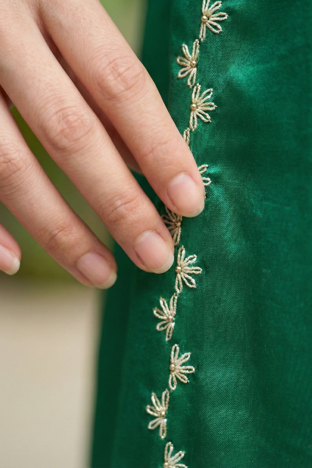 Đầm maxi lụa tơ tằm thêu tay thời trang Hity