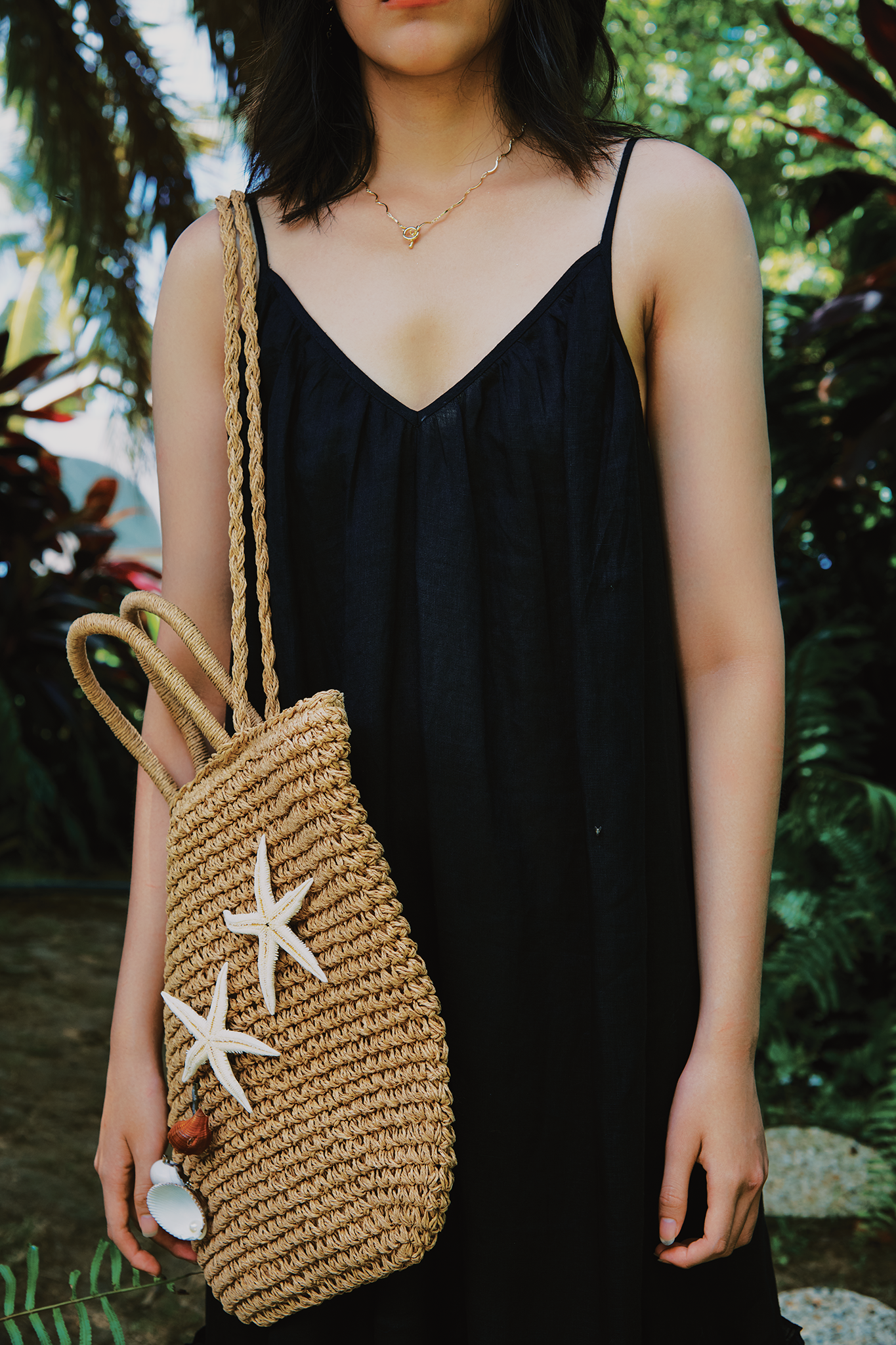 Đầm midi hai dây đen thời trang Hity