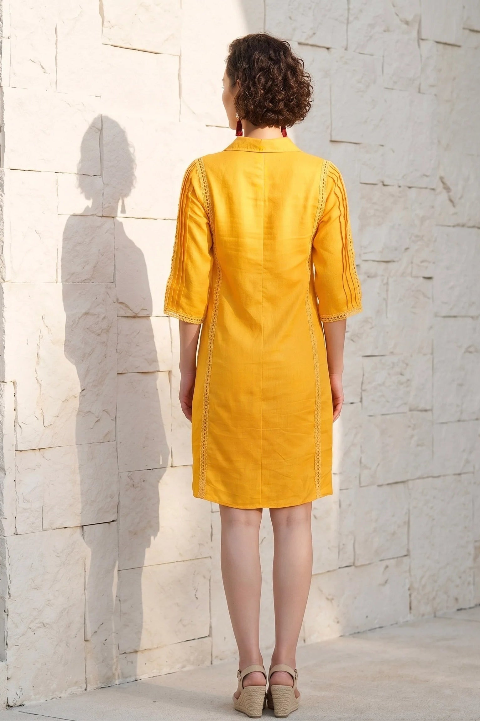 Đầm sơ mi xếp ly linen vàng thời trang Hity