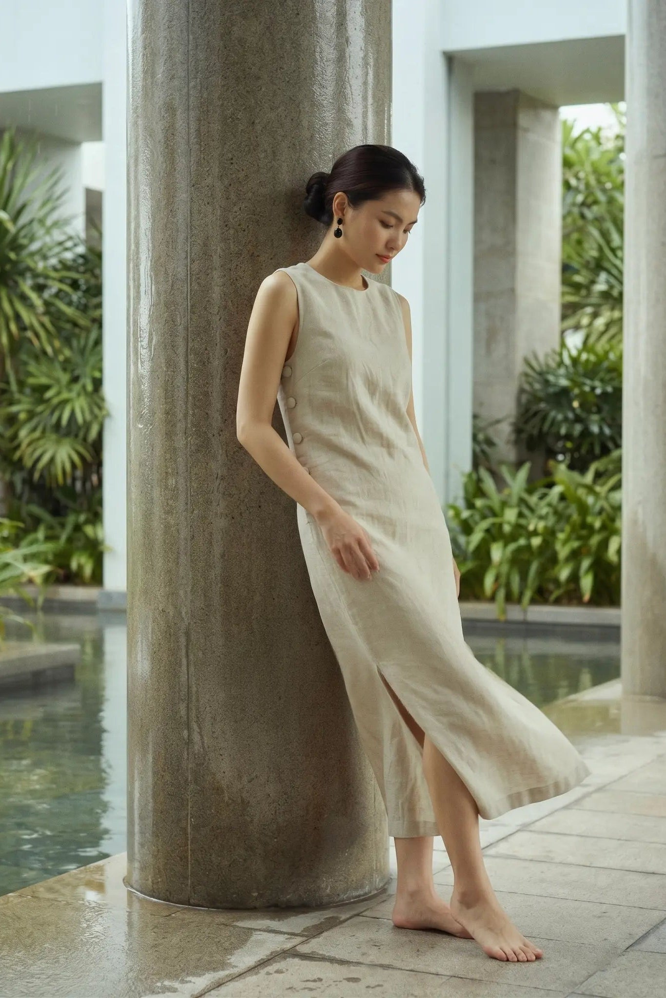 Đầm suông xẻ tà linen xám thời trang Hity