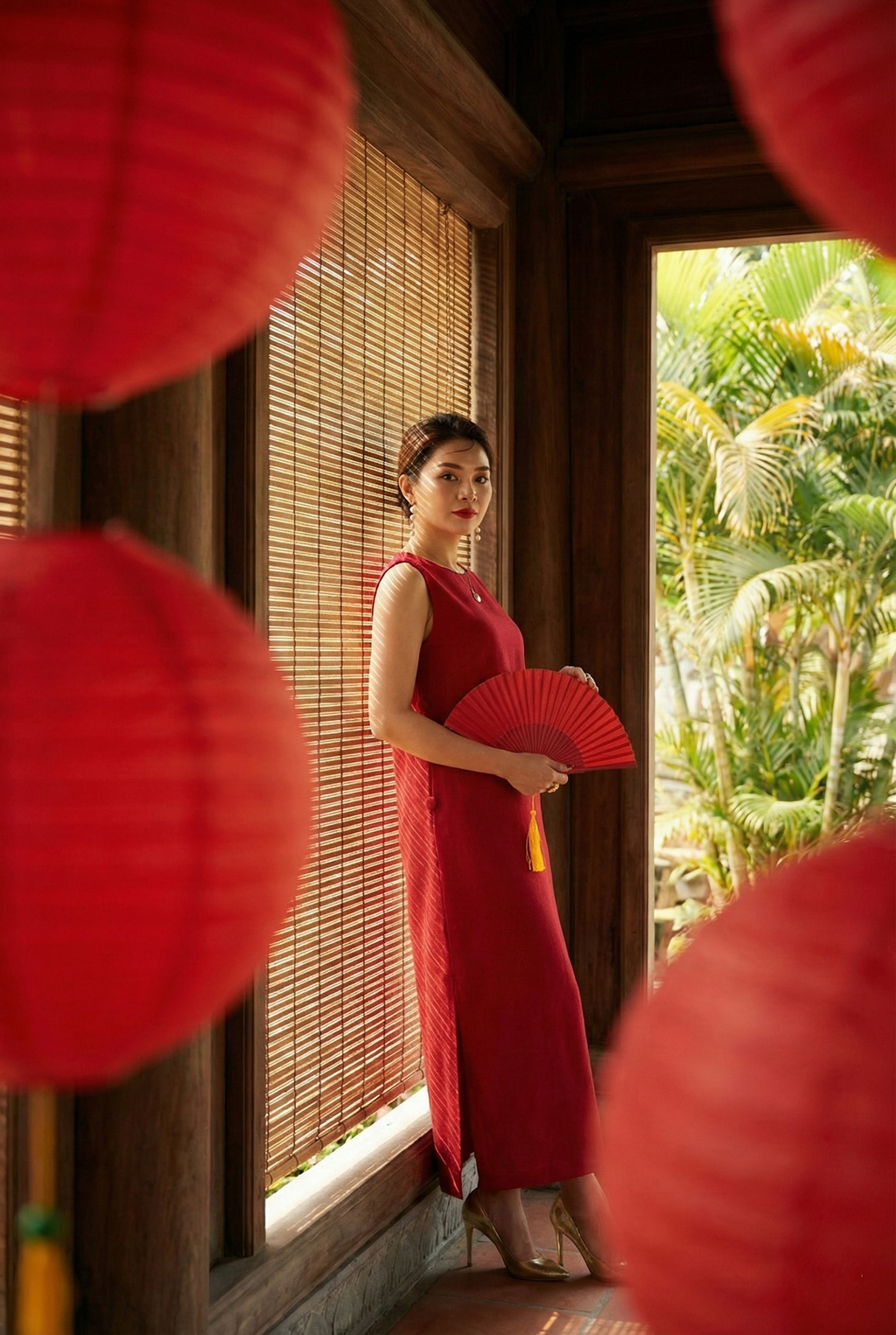 Đầm suông xẻ tà cotton đỏ thời trang Hity