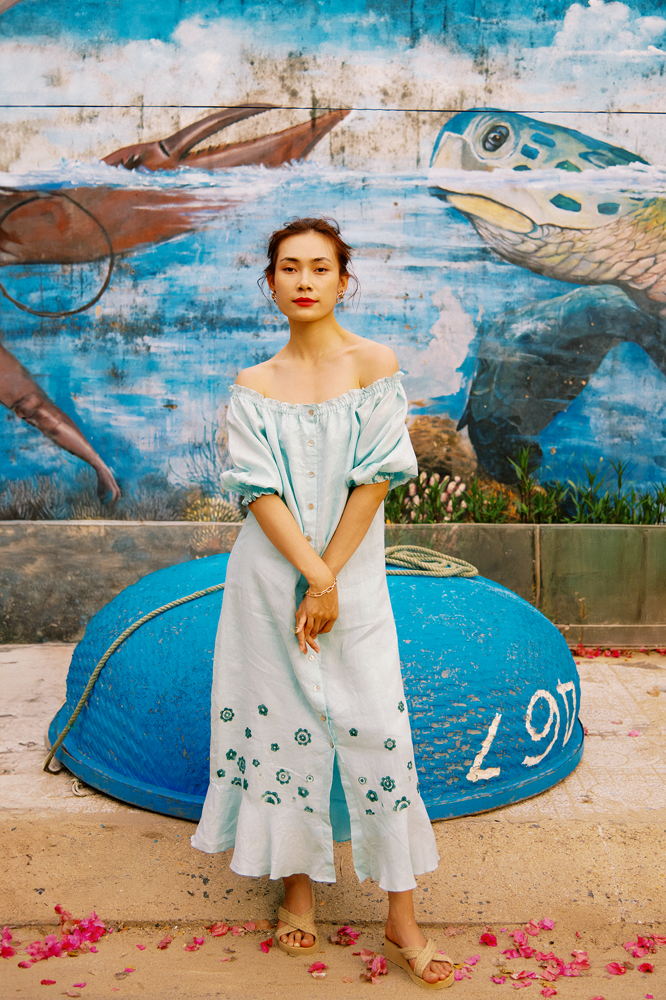 Đầm midi trễ vai linen thêu tay thời trang Hity