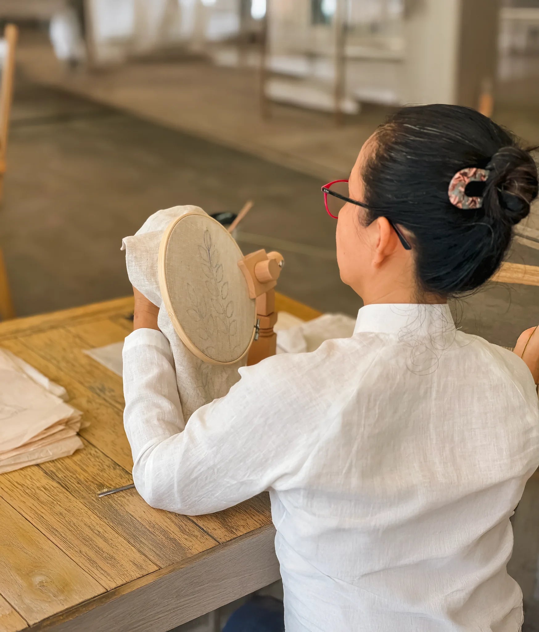 Liệu pháp thêu tay thời trang Hity