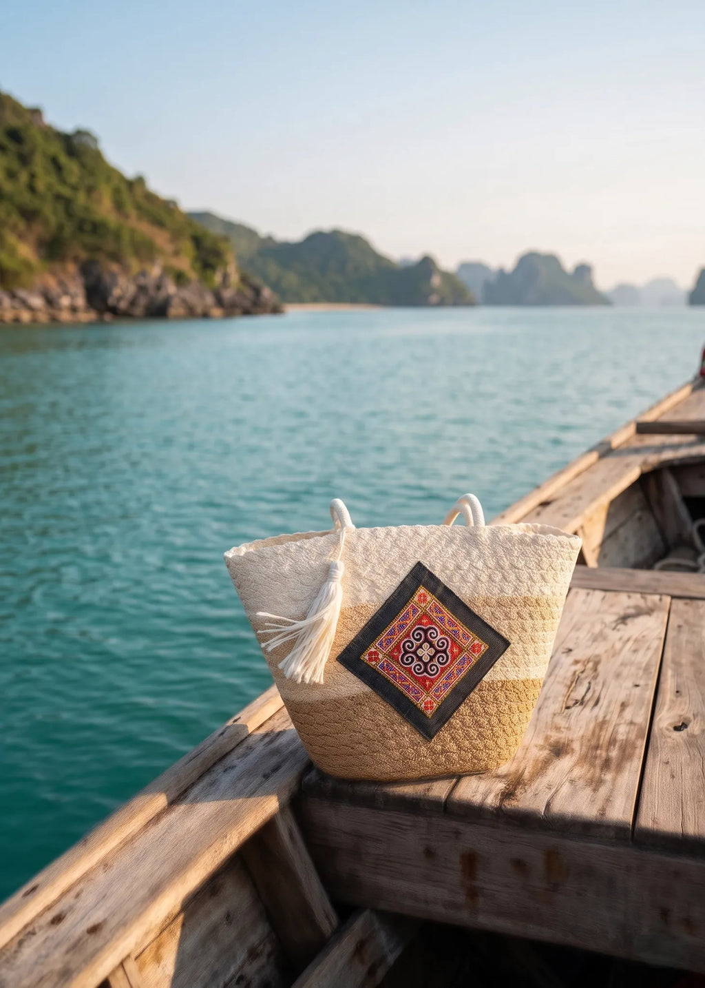 Giỏ cói phối thổ cẩm dáng tote thời trang Hity