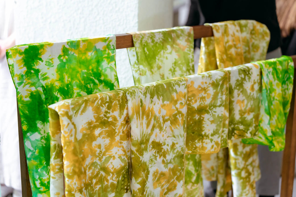 Khăn lụa tơ tằm nhuộm loang tiedye thời trang Hity