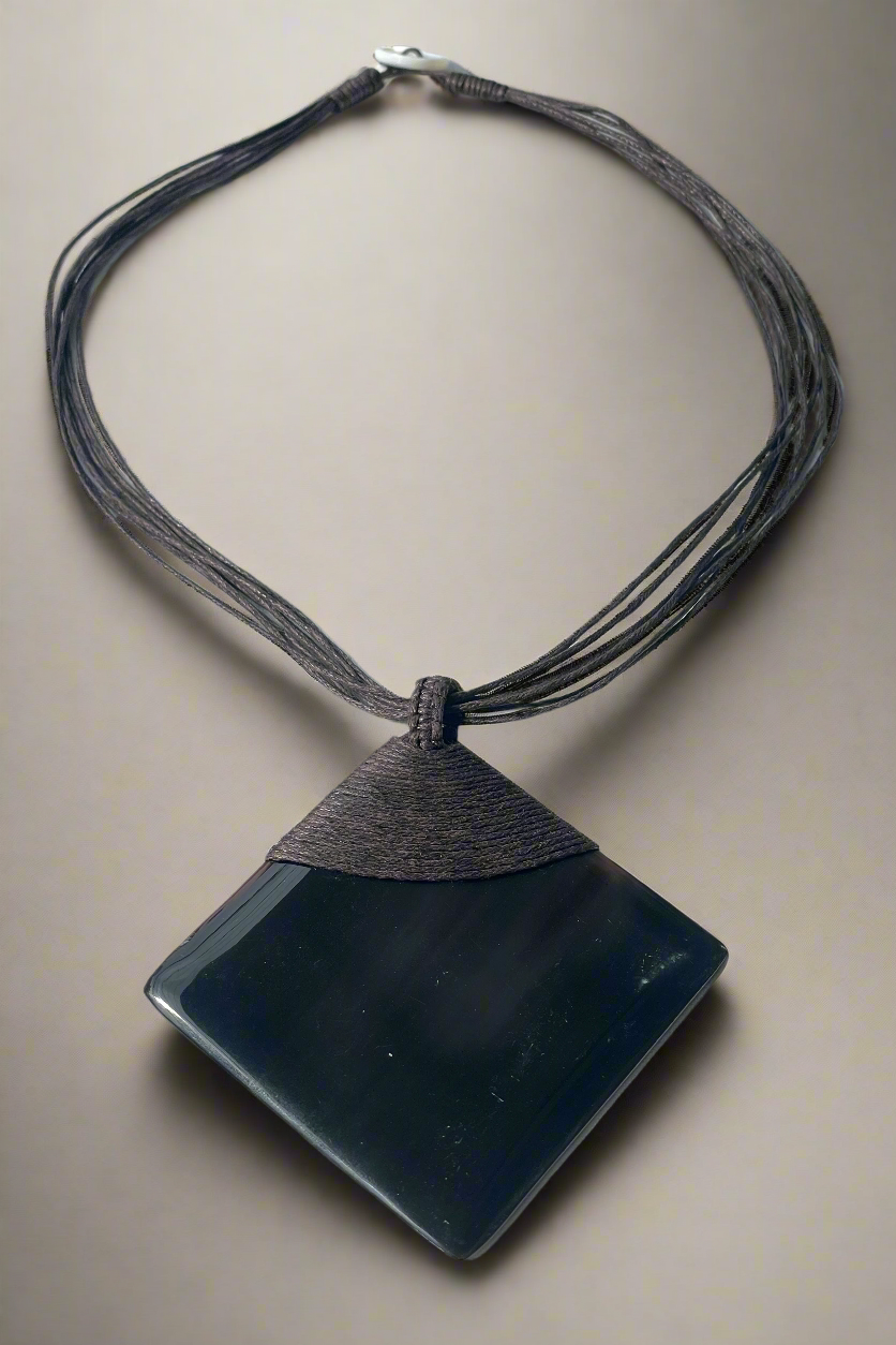 Vòng cổ mặt sừng trâu thời trang Hity