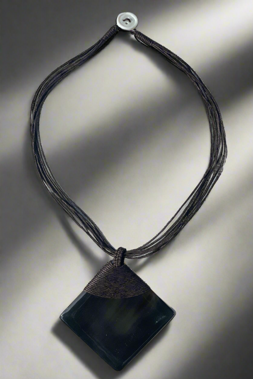 Vòng cổ mặt sừng trâu thời trang Hity