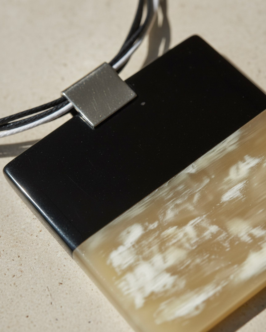 Vòng cổ mặt sơn mài thời trang Hity