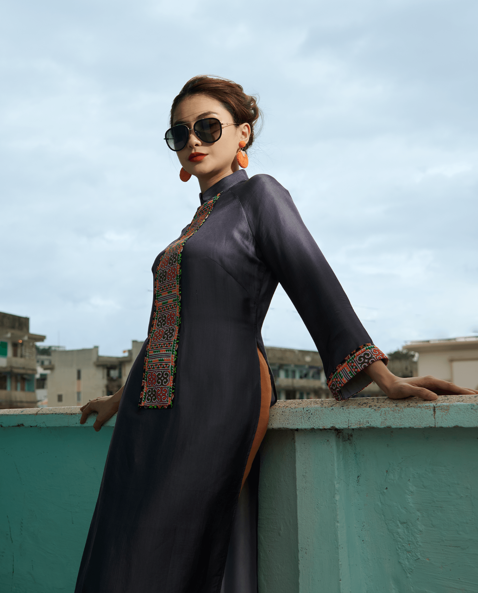 Áo Dài Lụa Thổ Cẩm Hoà Văn ADA010 - Hity