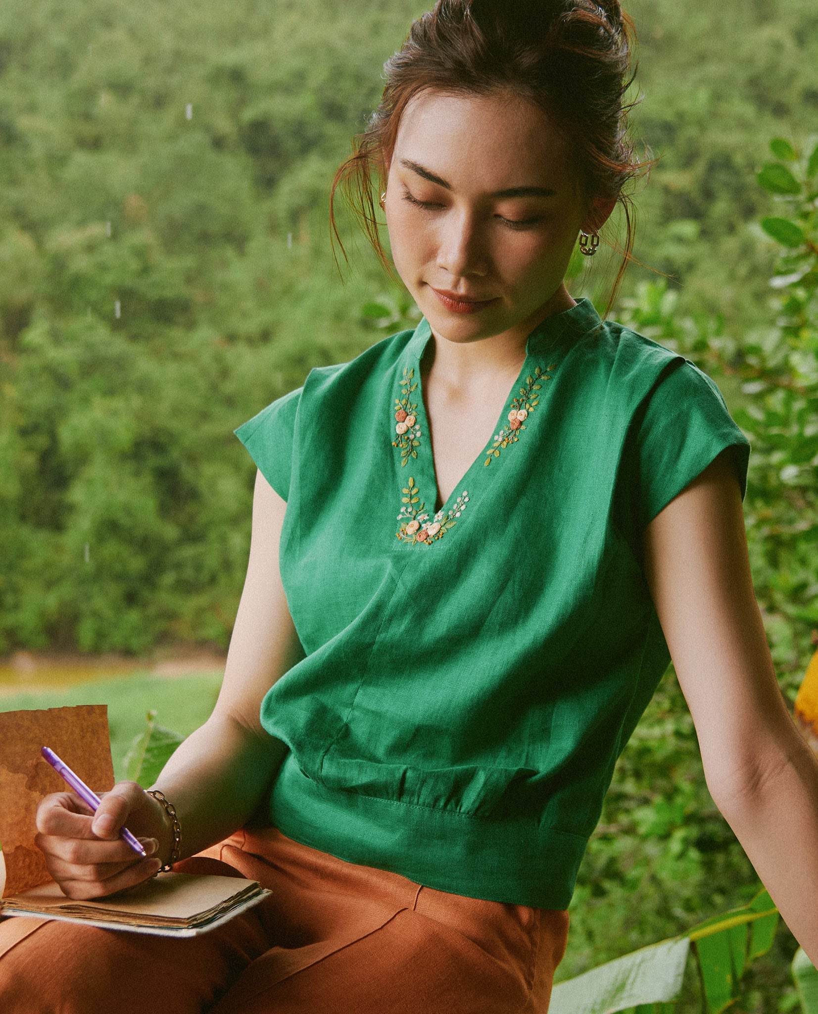 Áo Linen Thêu Tay Tú TOP218 - Hity