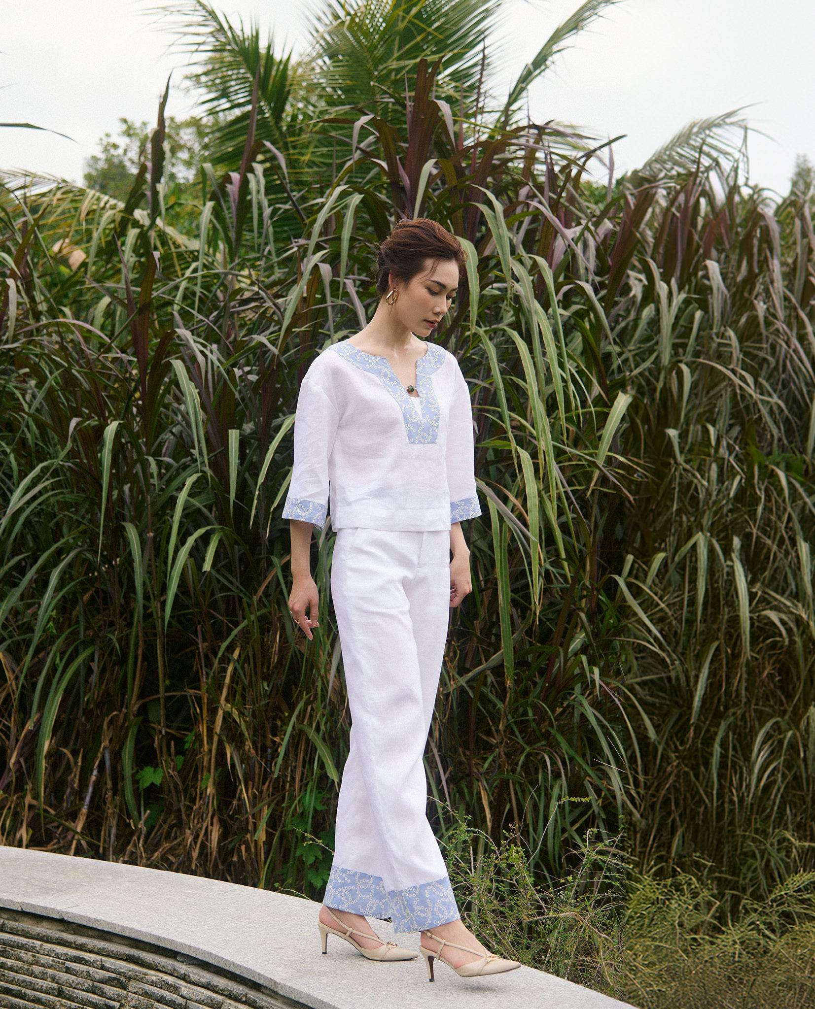 Áo Linen Thêu Thảo TOP233 - Hity