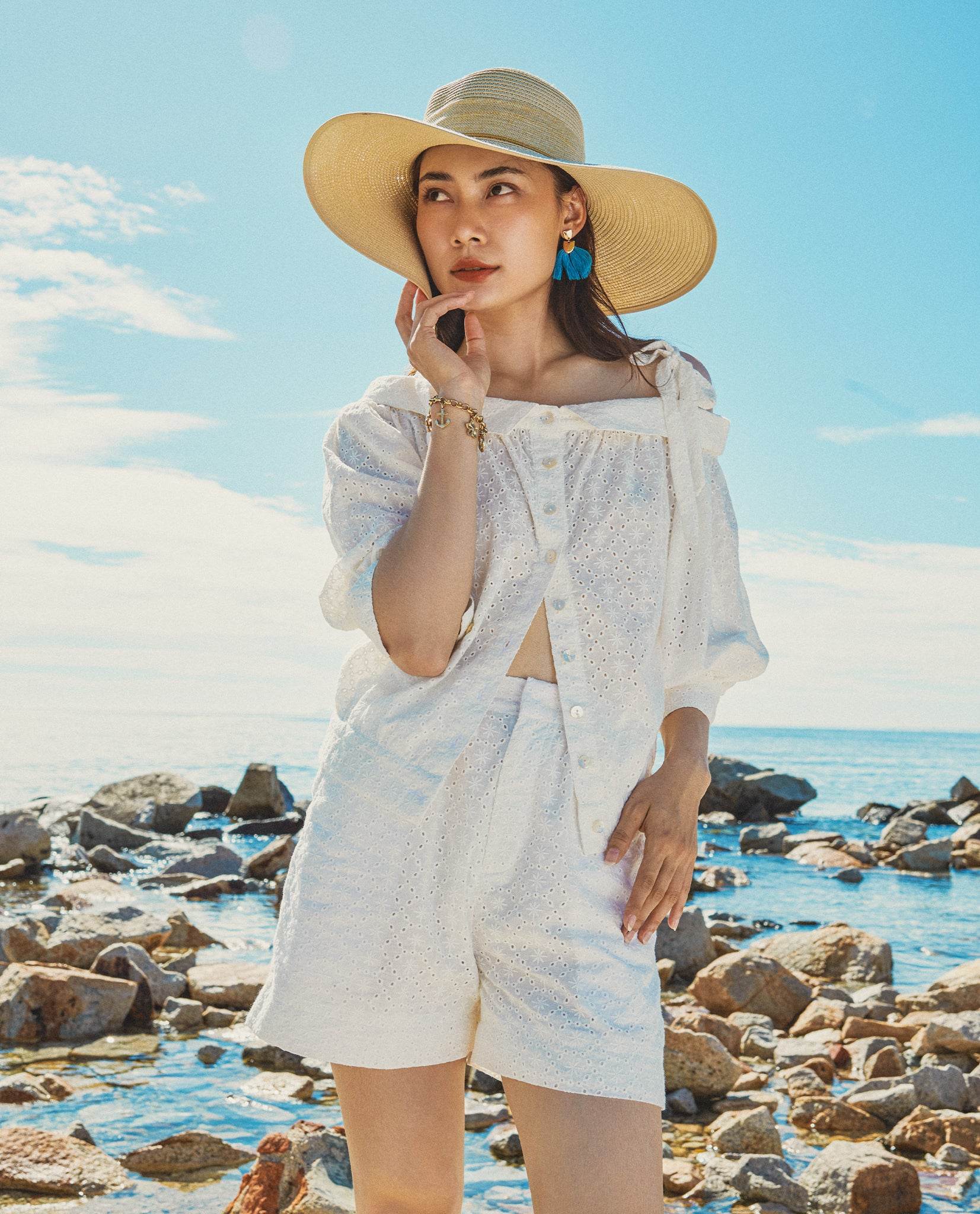 Áo Croptop Thêu Hạ Vũ TOP235 - Hity